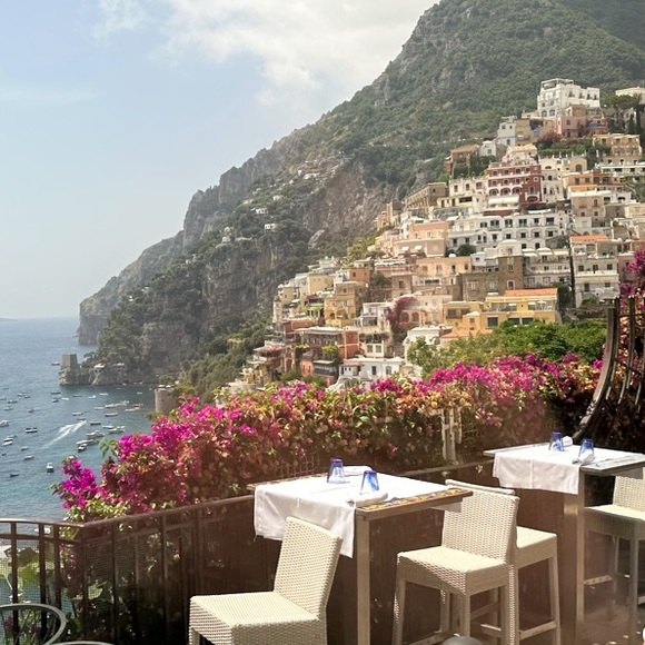 Hello and Welcome to my Closet ❤️ - Picture 13 of 17